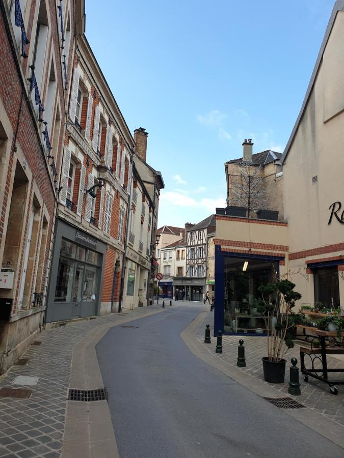 Appartement Hyper-Centre Epernay Avec Sauna Et Parking Prive Exterior photo